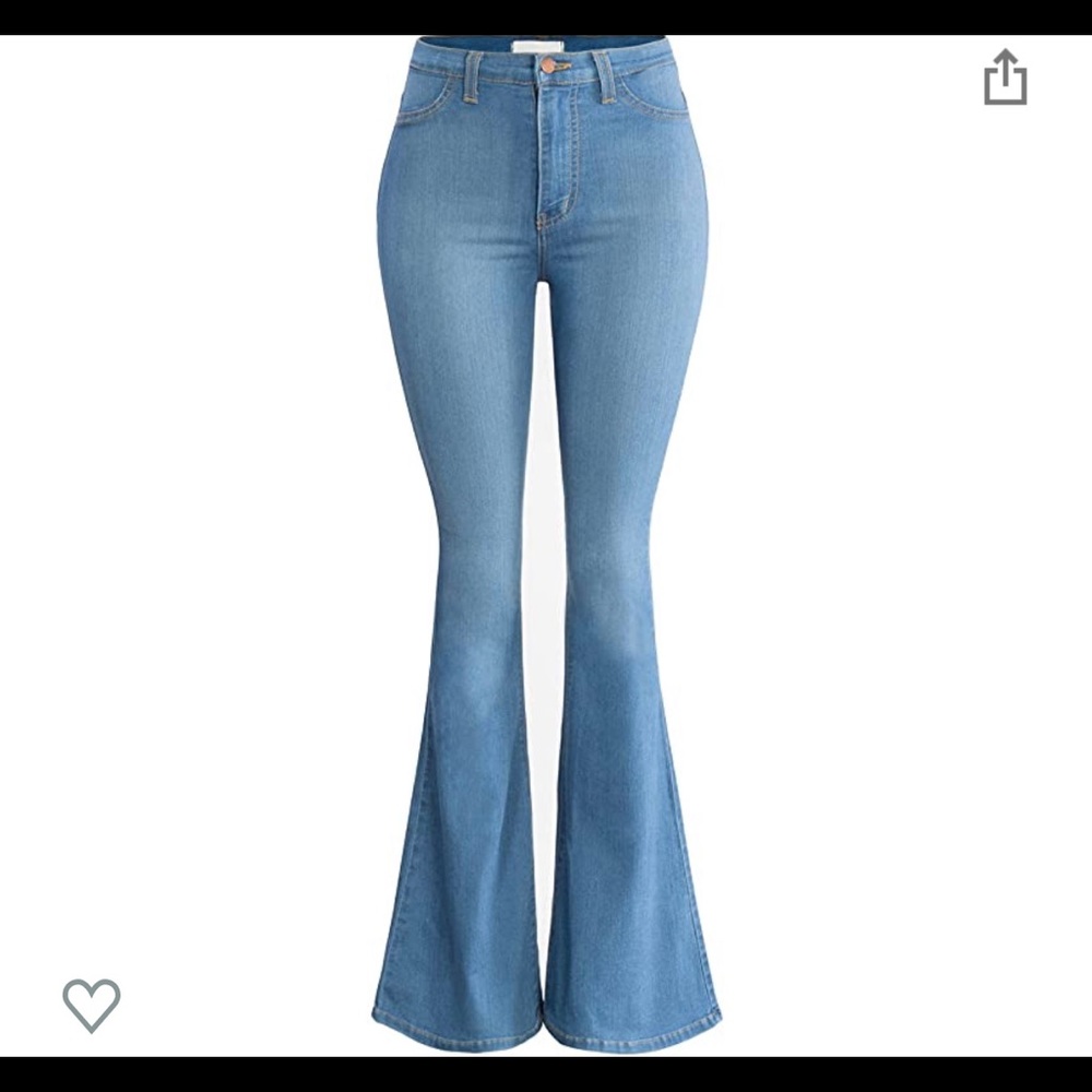 ‼️SOLD‼️ Vibrant light washed flare jeans!